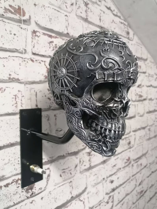 SkullRack – Hållare för hjälm och jacka